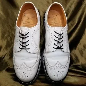 Dr.Martens 3989 white 5ホール Dr. Martens | Shoes | Dr Martens Vintage 3989 White Wingtip